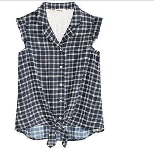 Tie front Lace trim tank